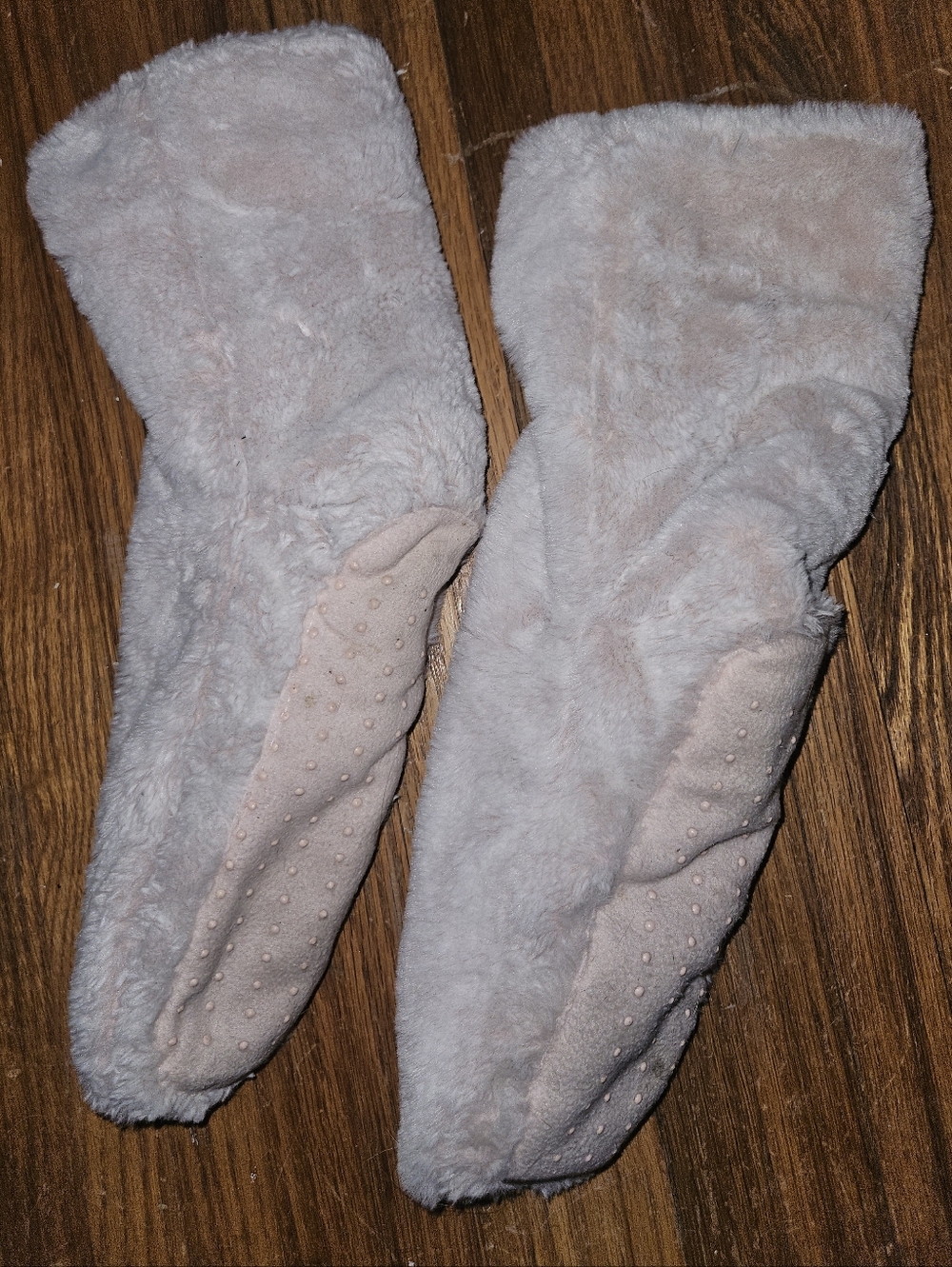 Plush Fuzzy Light Pink Slipper Socks With Non-Slip Dots On Bottom